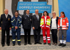 Gemeinsam mit Vertretern der Feuerwehren und Hilfsorganisationen gibt Innenminister Joachim Herrmann am 11. Oktober 2017 den Startschuss für die Kampagne „Doppelt Engagiert“, die bayernweit für die Vereinbarkeit von Beruf und Ehrenamt wirbt. 