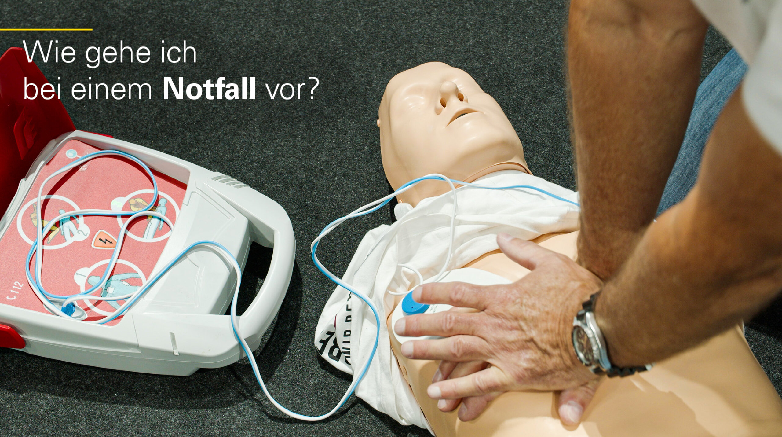 Grafik mit Reanimationspuppe und Defibrillator "Wie gehe ich bei einem Notfall vor?"