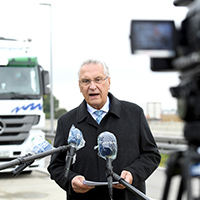 Innenminister Joachim Herrmann bei Autobahnkontrollen